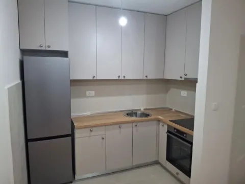 Izdavanje, jednosoban stan, 40m², Pobrežje, Podgorica - image 2