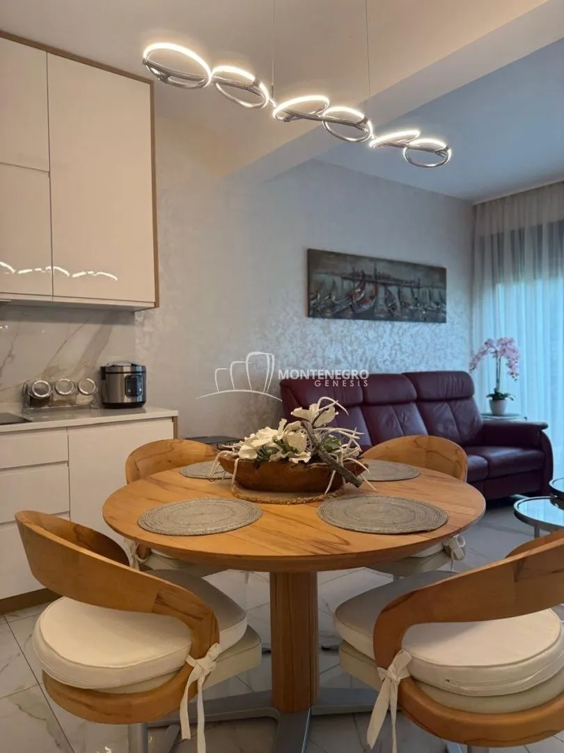 Prodaja, dvosoban stan, 61m², Igalo, Herceg Novi