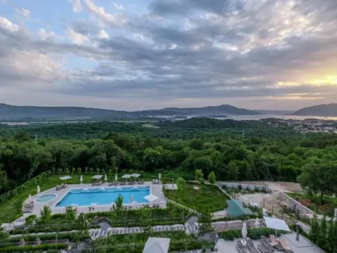 Sale, studio apartment, 35m², Tivat, Crna Gora - image 8