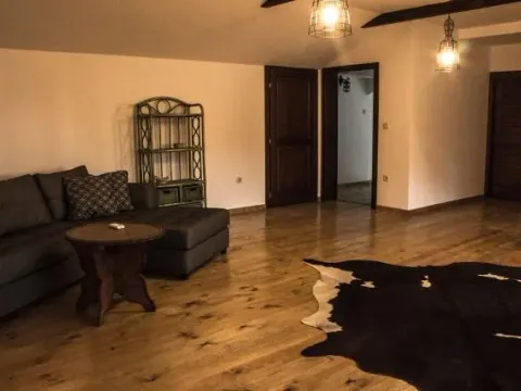 Prodaja, kuća, 180m², Tološi, Podgorica - image 3