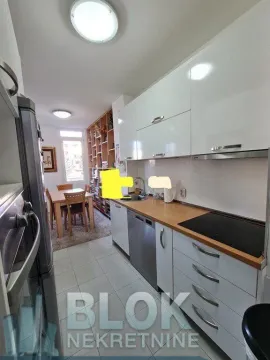 Izdavanje, dvosoban stan, 80m², Blok 6, Podgorica - image 4
