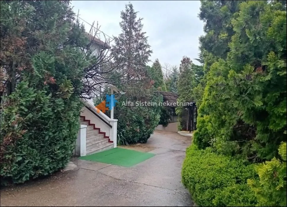 Izdavanje, kuća, 330m², Savski Venac, Beograd