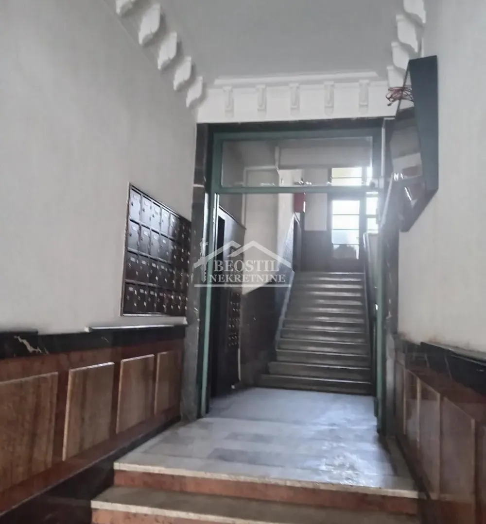 Sale, two bedroom apartment, 39m², Savski Venac, Beograd
