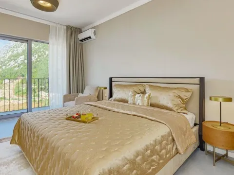 Sale, three bedroom apartment, 158m², Dobrota, Kotor - image 12