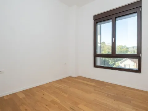 Prodaja, trosoban stan, 95m², Gornja Gorica, Podgorica - image 9