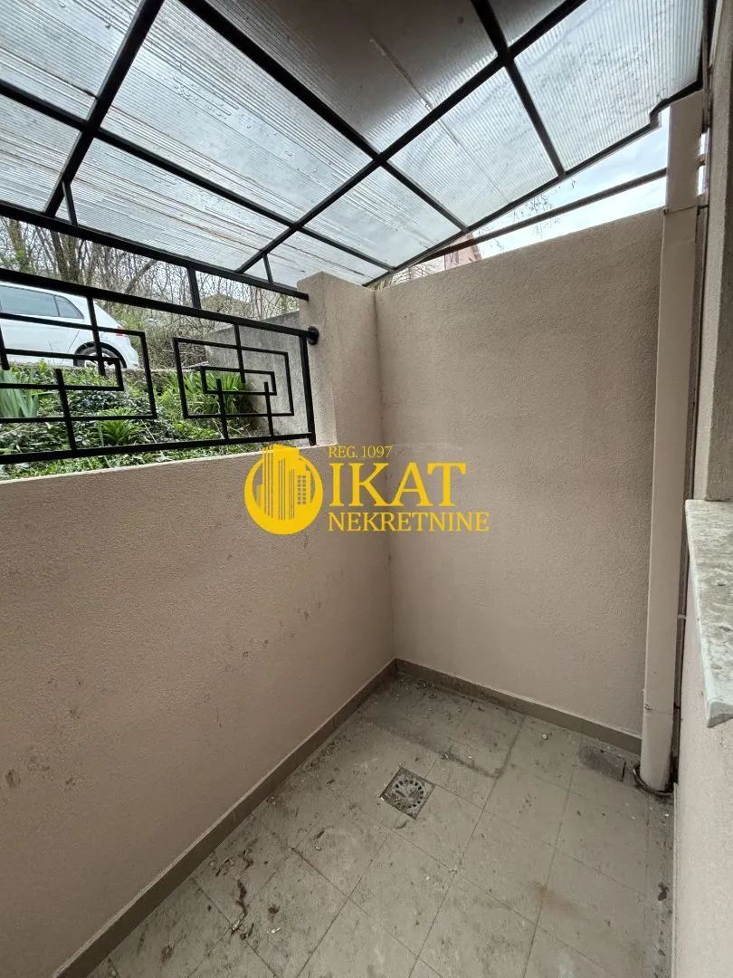 Izdavanje, dvosoban stan, 52m², Zvezdara Sve Podlokacije, Beograd