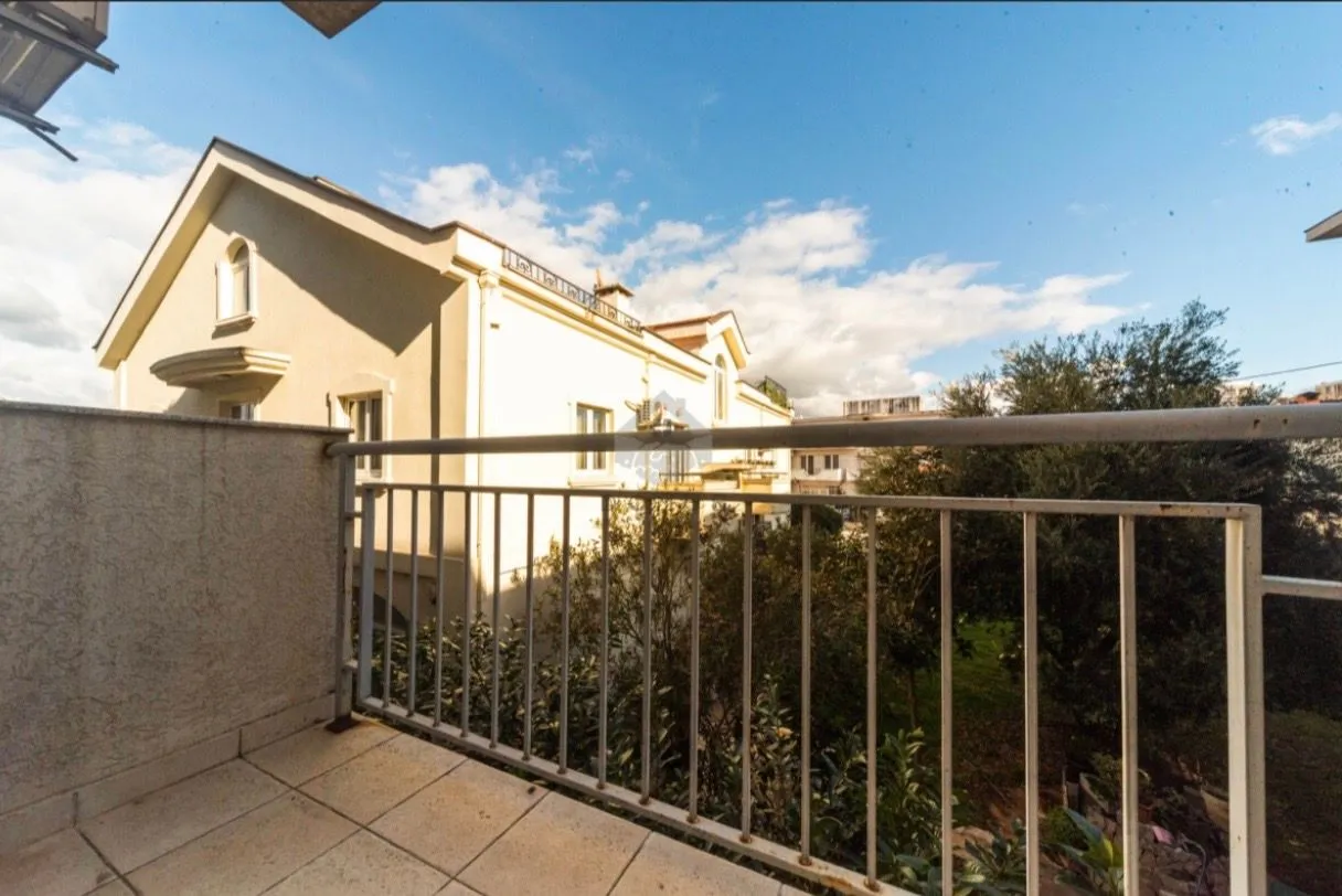 Izdavanje, jednosoban stan, 38m², Drač, Podgorica