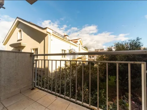 Izdavanje, jednosoban stan, 38m², Drac, Podgorica - image 7