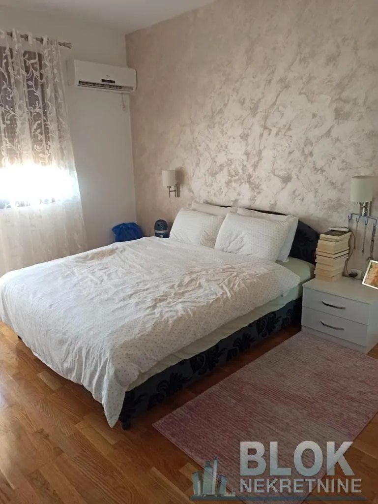 Izdavanje, dvosoban stan, 90m², Preko Morače, Podgorica