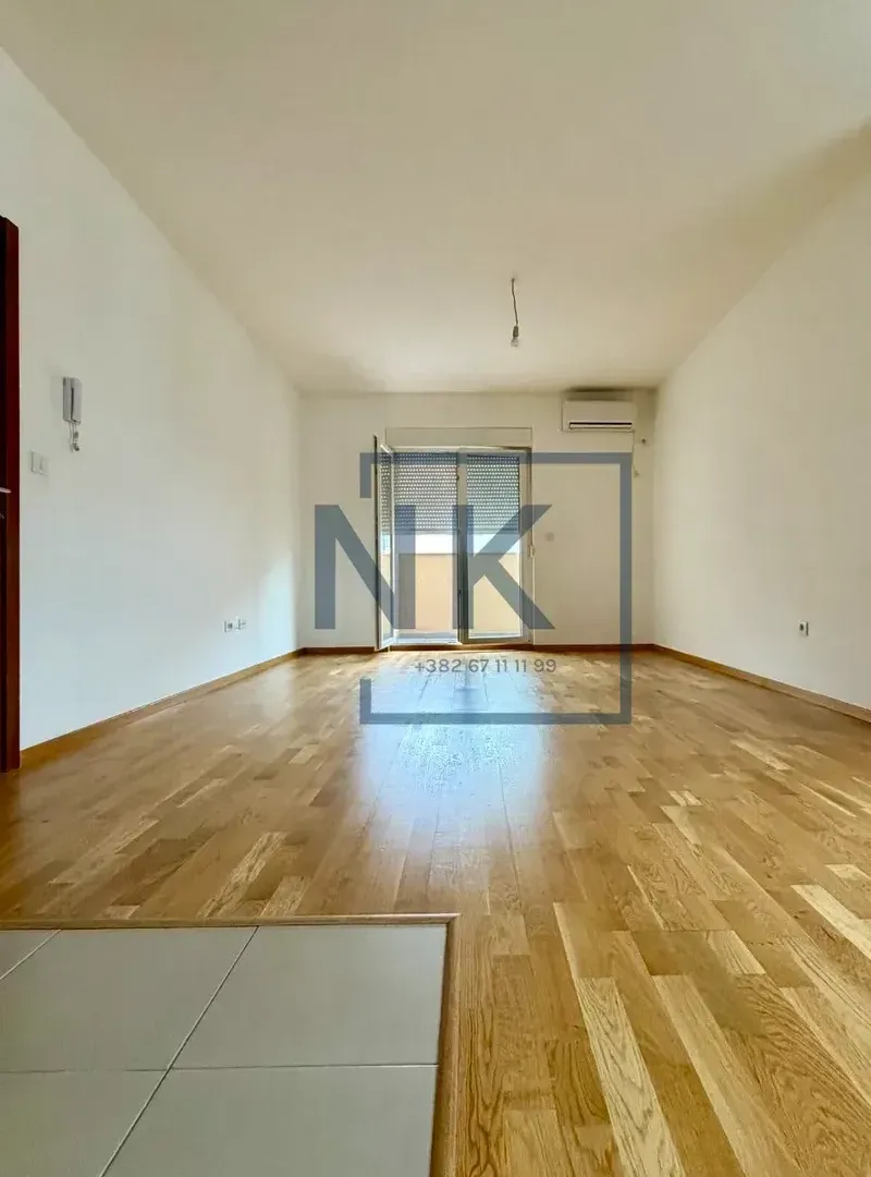 Prodaja, dvosoban stan, 73m², Tuški Put, Podgorica