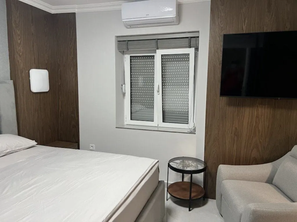 Izdavanje, garsonjera, 32m², Risan, Kotor