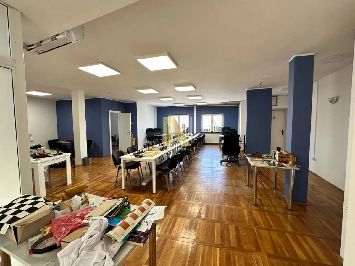 Rent, office space, 182m², Centar, Novi Sad