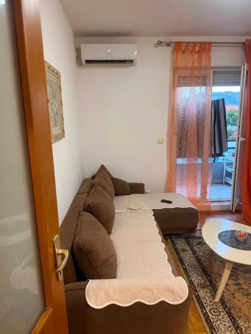 Rent, one bedroom apartment, 40m², Stari Aerodrom, Podgorica