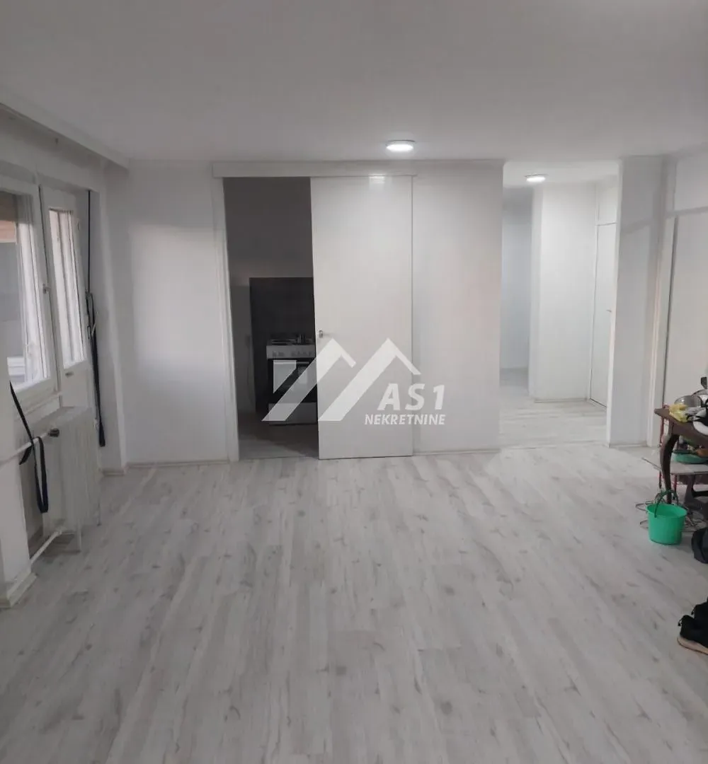 Izdavanje, trosoban stan, 78m², Liman 3, Novi Sad Sve Podlokacije
