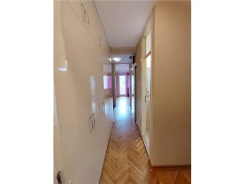 Sale, two bedroom apartment, 72m², Medijana, Niš - image 10