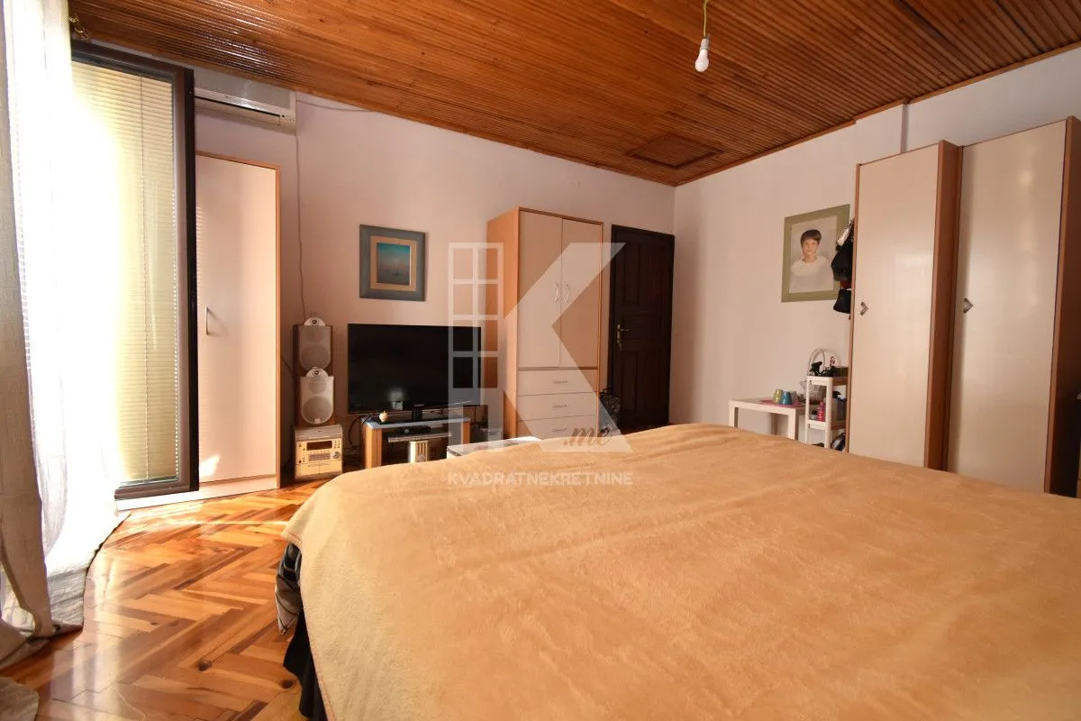Sale, house, 190m², Dalmatinska ulica, Podgorica