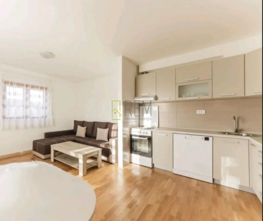 Rent, two bedroom apartment, 55m², Centar, Podgorica