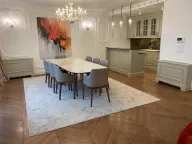 Izdavanje, četvorosoban stan, 170m², Čubura, Beograd - image 1