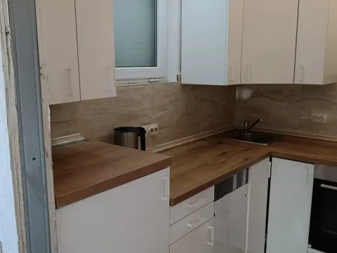 Prodaja, trosoban stan, 56m², Makedonsko naselje, Bar - image 2