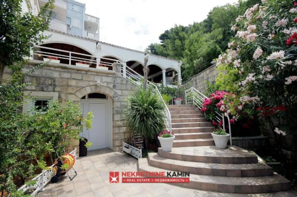 Sale, house, 800m², Sveti Stefan, Budva
