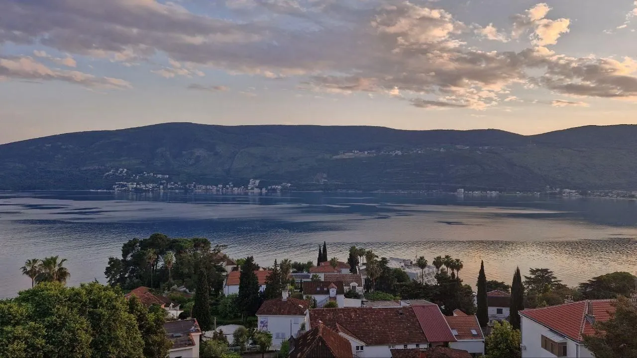 Prodaja, trosoban stan, 110m², Topla, Herceg Novi
