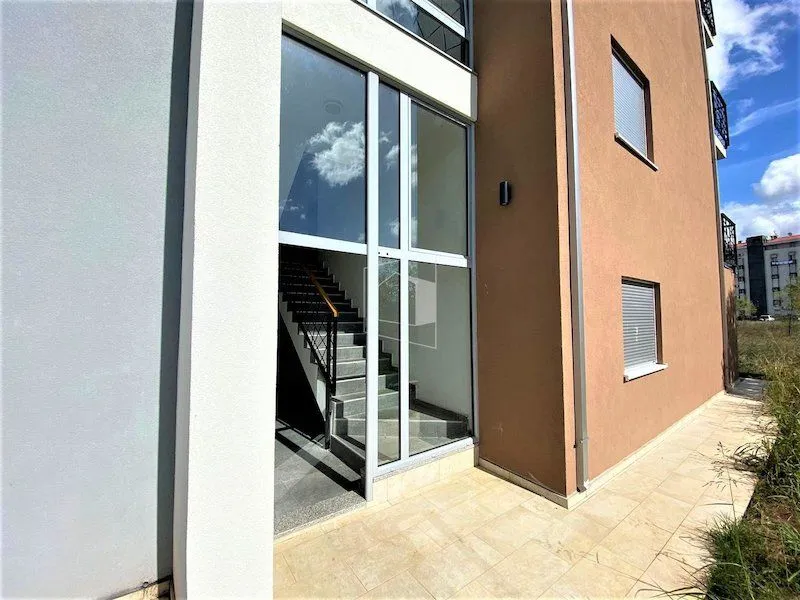 Rent, apartment, 100m², 1 maj, Podgorica