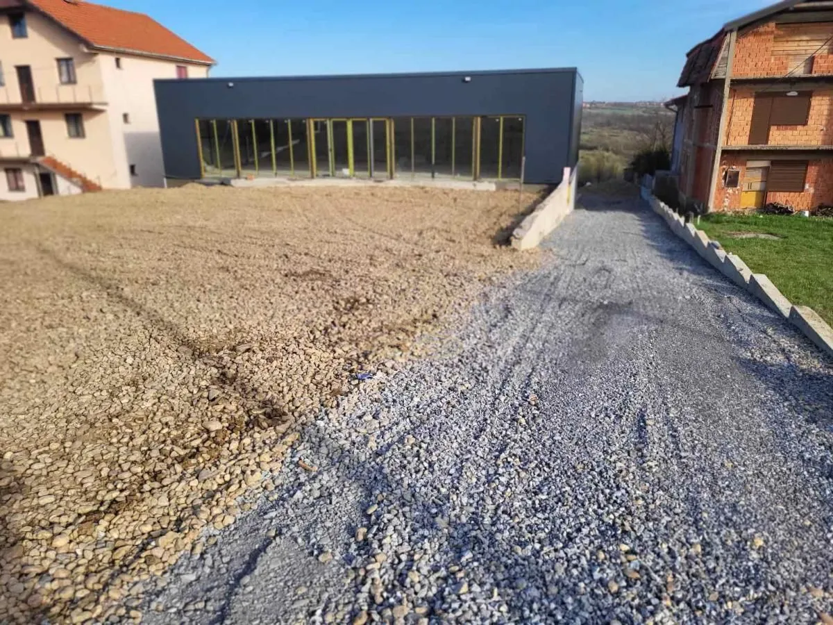 Izdavanje, poslovni prostor, 480m², Meljak, Barajevo