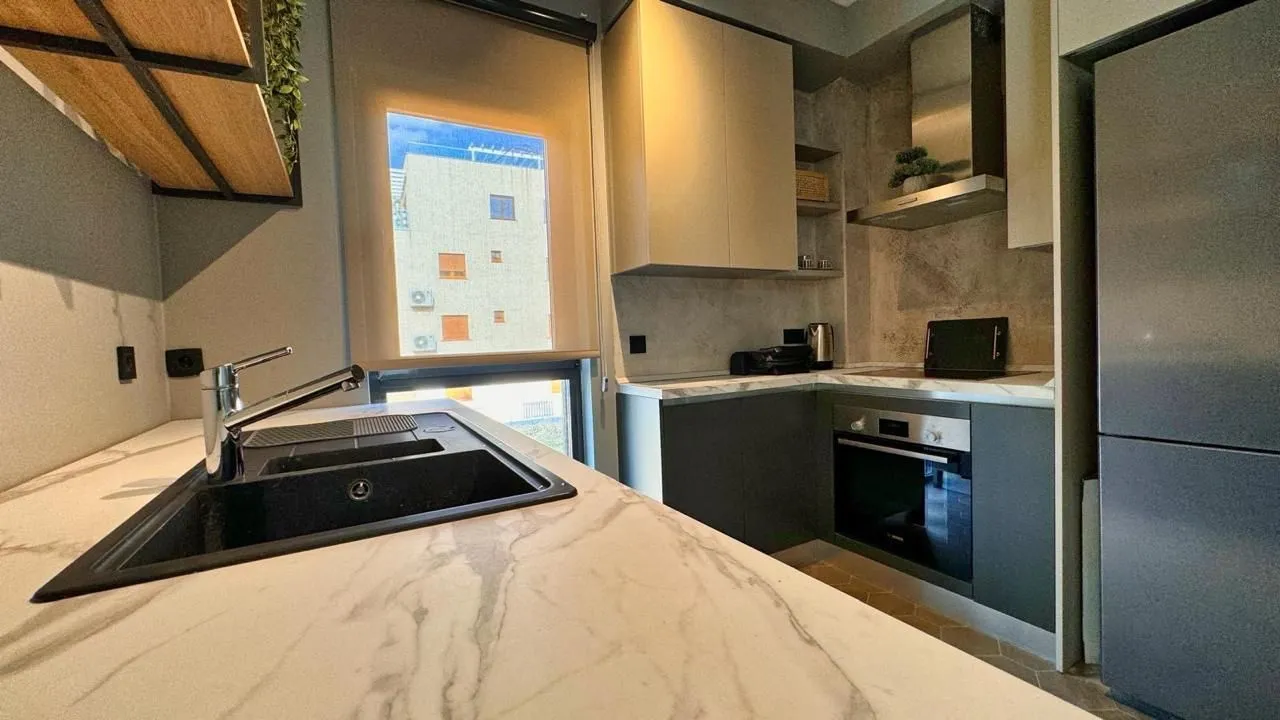 Prodaja, dvosoban stan, 65m², Tivat, Crna Gora