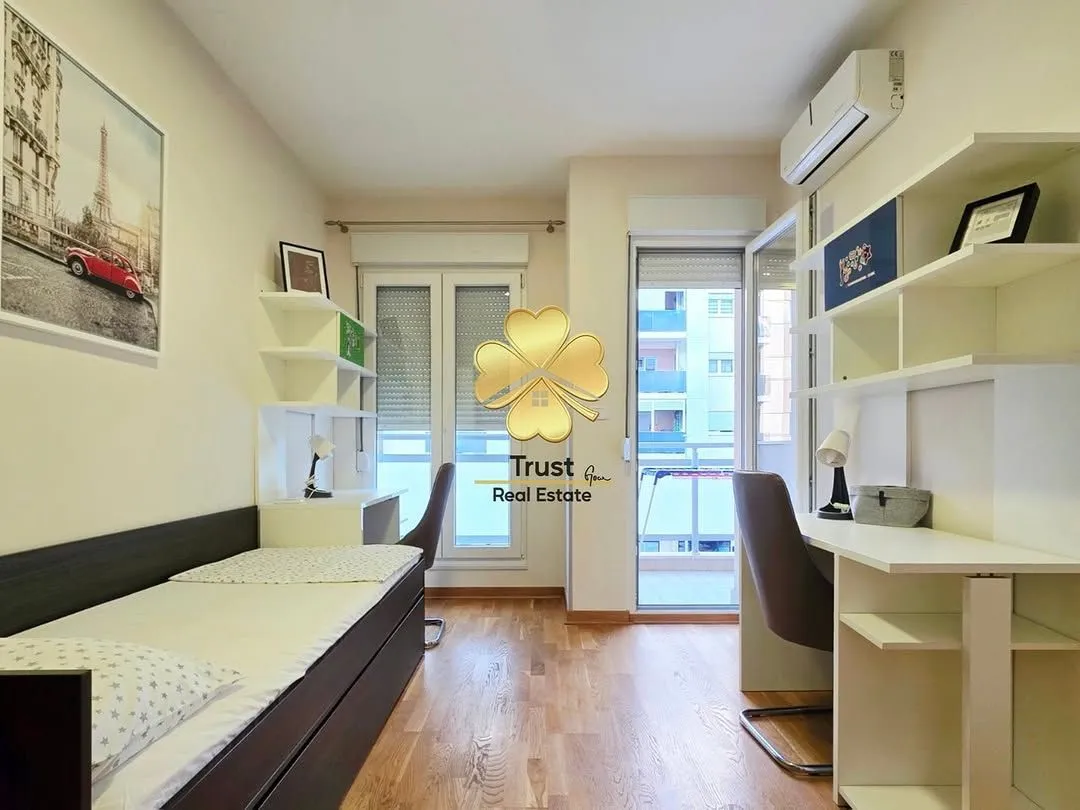 Izdavanje, dvosoban stan, 70m², City Kvart, Podgorica