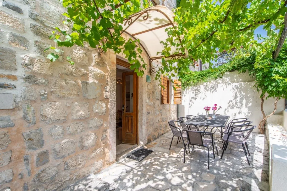 Sale, house, 168m², Prčanj, Kotor