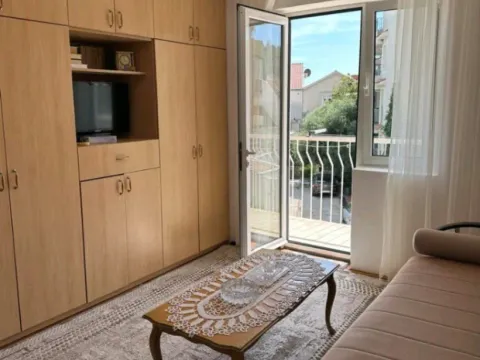 Sale, one bedroom apartment, 47m², Petrovac, Budva - image 10