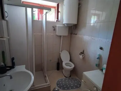 Prodaja, kuća, 204m², Višnjička Banja, Palilula Sve Podlokacije - image 8