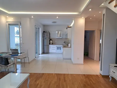 Sale, three bedroom apartment, 85m², Zemun Save Kovačevića, Zemun Sve Podlokacije - image 3