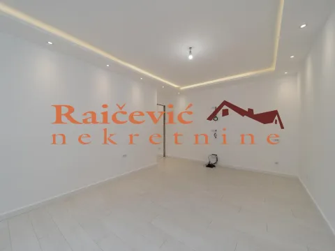 Sale, two bedroom apartment, 60m², Stari Grad, Beograd - image 2