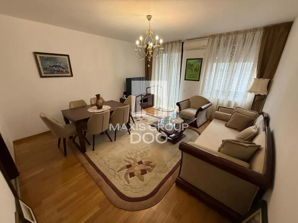 Izdavanje, trosoban stan, 81m², Čubura, Beograd