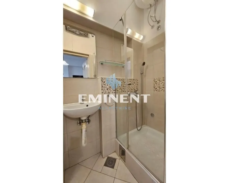 Rent, two bedroom apartment, 43m², Vračar Hram, Vračar Sve Podlokacije