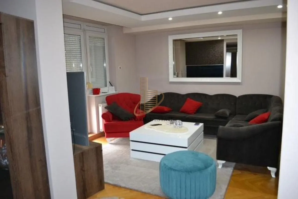 Sale, four bedroom apartment, 130m², Grbavica, Novi Sad Sve Podlokacije