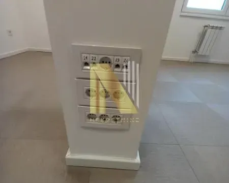 Izdavanje, poslovni prostor, 259m², Bulevar Evrope, Novi Sad Sve Podlokacije - image 5