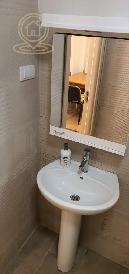 Izdavanje, dvosoban stan, 40m², Gradić, Petrovaradin