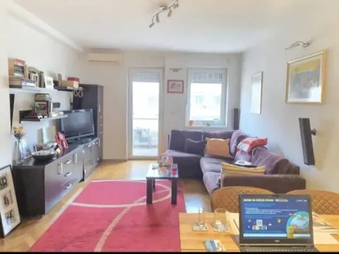 Stan in Nova Detelinara