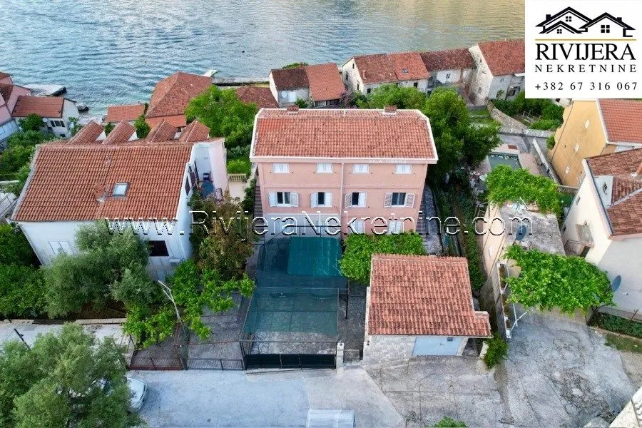 Prodaja, kuća, 301m², Prčanj, Kotor