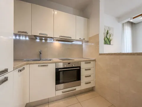 Prodaja, dvosoban stan, 77m², Centar, Budva - image 10