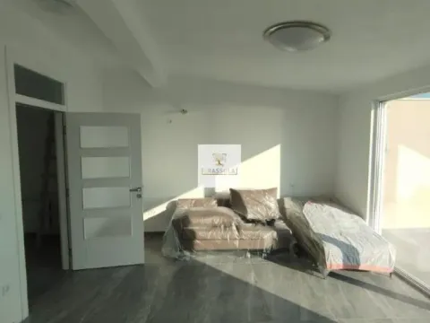 Prodaja, jednosoban stan, 50m², Dobre Vode, Bar