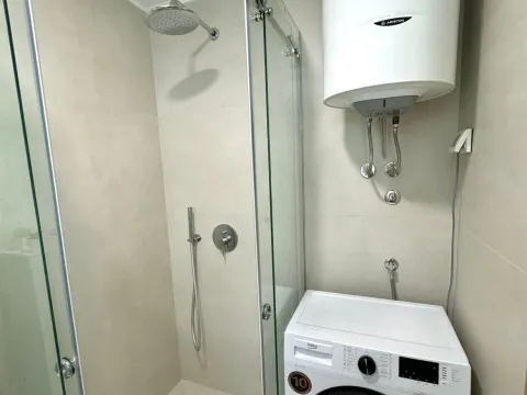 Izdavanje, jednosoban stan, 45m², New City, Podgorica - image 4