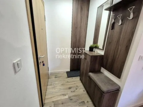 Izdavanje, trosoban stan, 57m², Bogoslovija, Palilula Sve Podlokacije - image 12