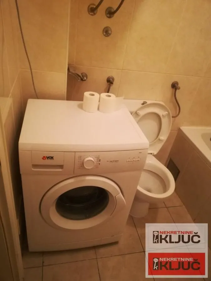 Izdavanje, garsonjera, 25m², Grbavica, Novi Sad Sve Podlokacije