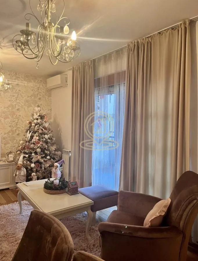 Izdavanje, trosoban stan, 55m², Kluz, Zvezdara Sve Podlokacije
