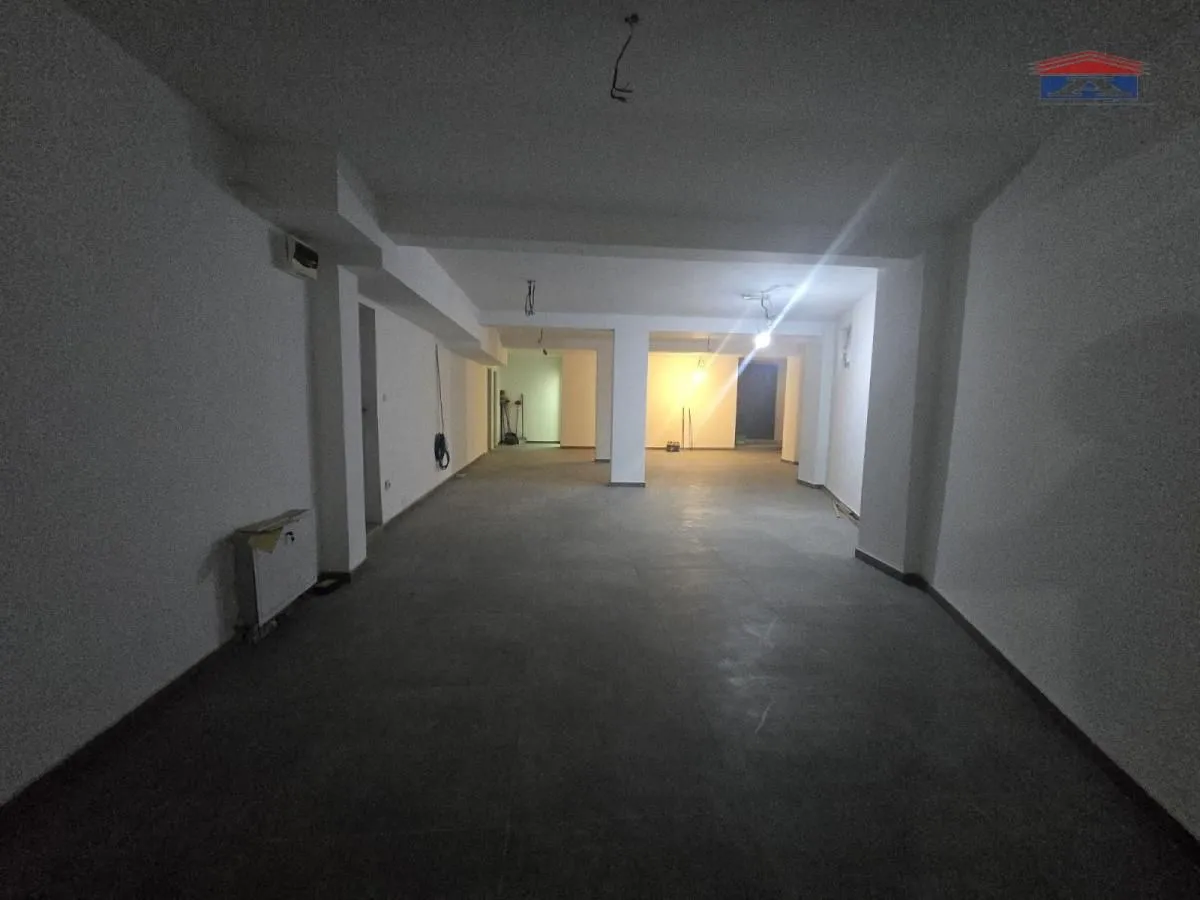 Rent, office space, 306m², Grbavica, Novi Sad Sve Podlokacije
