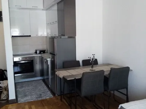 Rent, one bedroom apartment, 39m², Stari Aerodrom, Podgorica - image 9