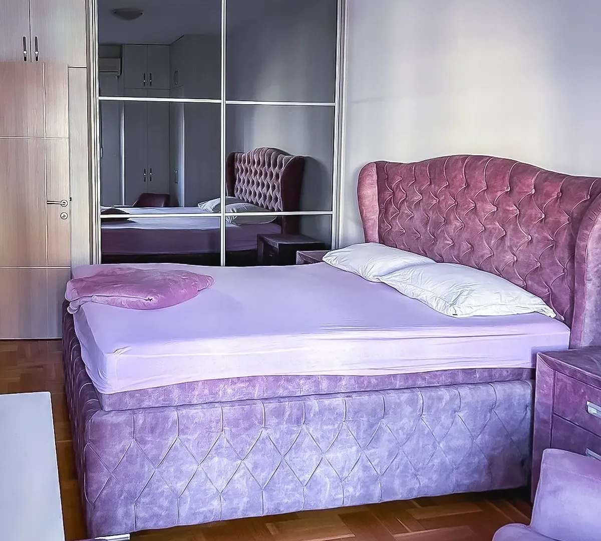 Izdavanje, dvosoban stan, 70m², Blok 9, Podgorica